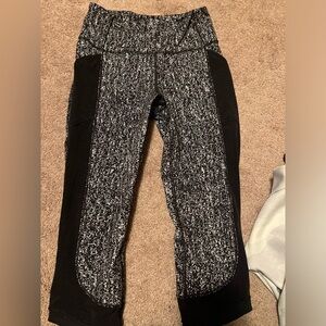 Lululemon capris size 4